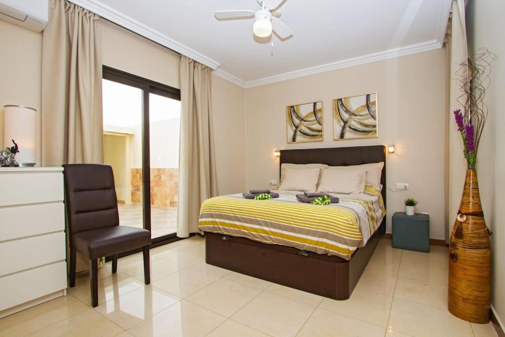 Riviera Park 2B, Central 2 Bed Puerto del Carmen  Buitenkant foto