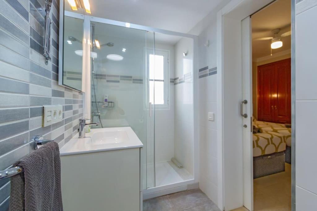 Riviera Park 2B, Central 2 Bed Puerto del Carmen  Buitenkant foto